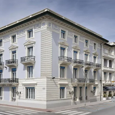 Tosca With & Breakfast Included Apartment Viareggio