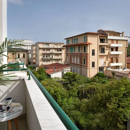 Tosca With & Breakfast Included Apartment